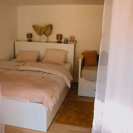 Statek Raj Netvorice, Tiny House And Farm Experience Ferienhaus